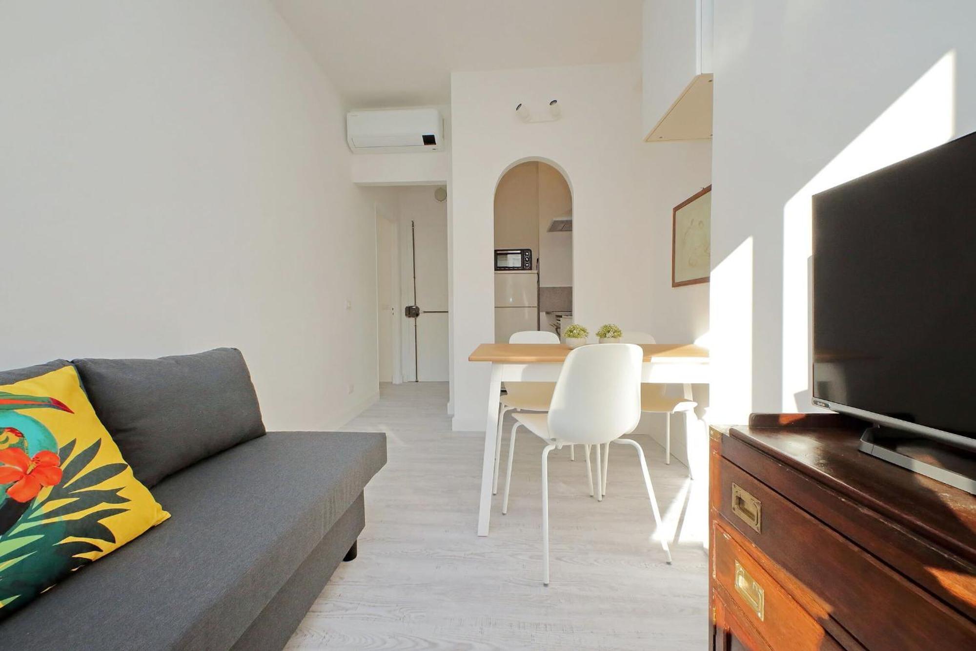Emanuele Filiberto By Halldis Apartment Rome