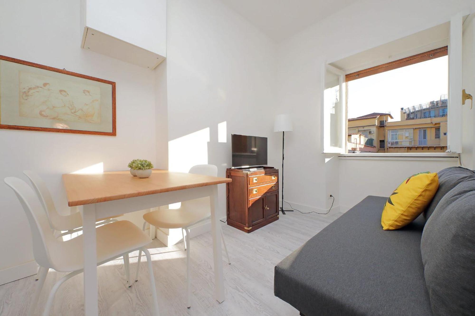 Emanuele Filiberto By Halldis Apartment Rome